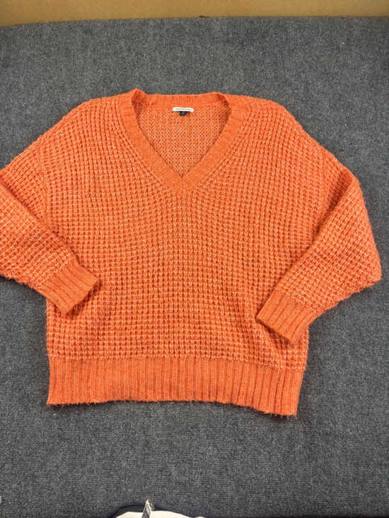American Eagle Outfitters Sweaters - AMERICAN EAGLE Women’s Vibrant Orange V-Neck Textured Waffle-Knit Sweater -Large